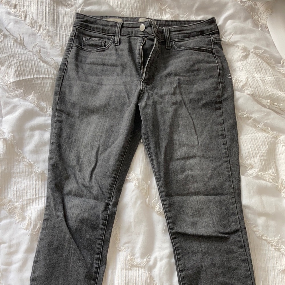Universal thread grey stretch jeans